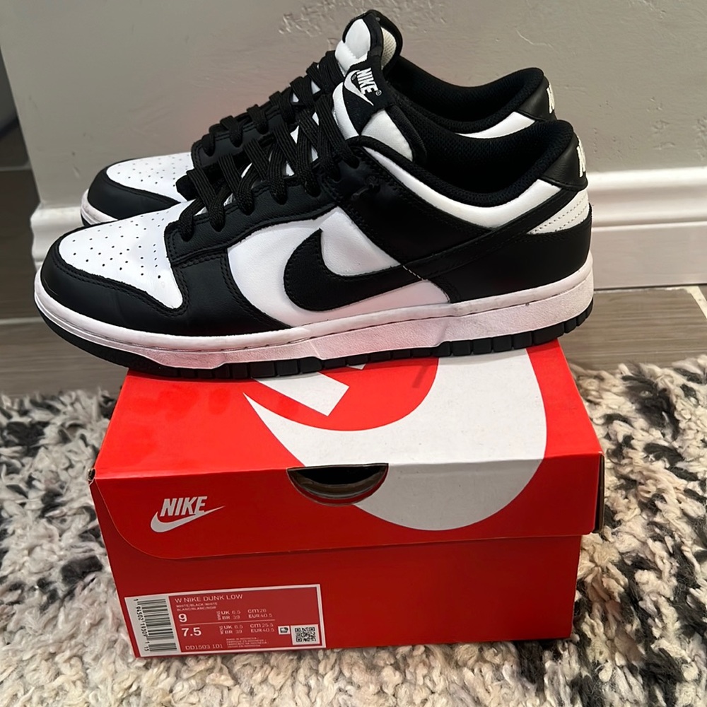 Nike panda